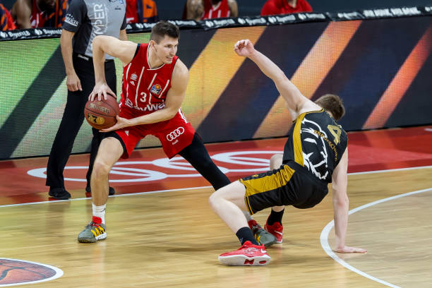 为球迷送上 为球迷送上