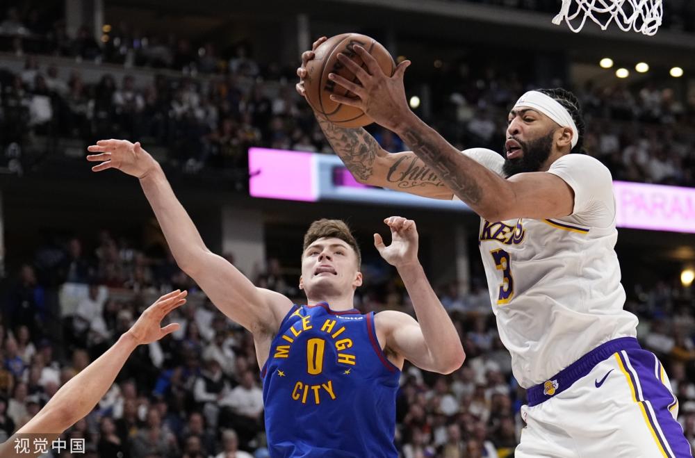 看到更多 看到更多