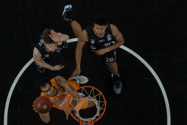 帮助青少年 帮助青少年